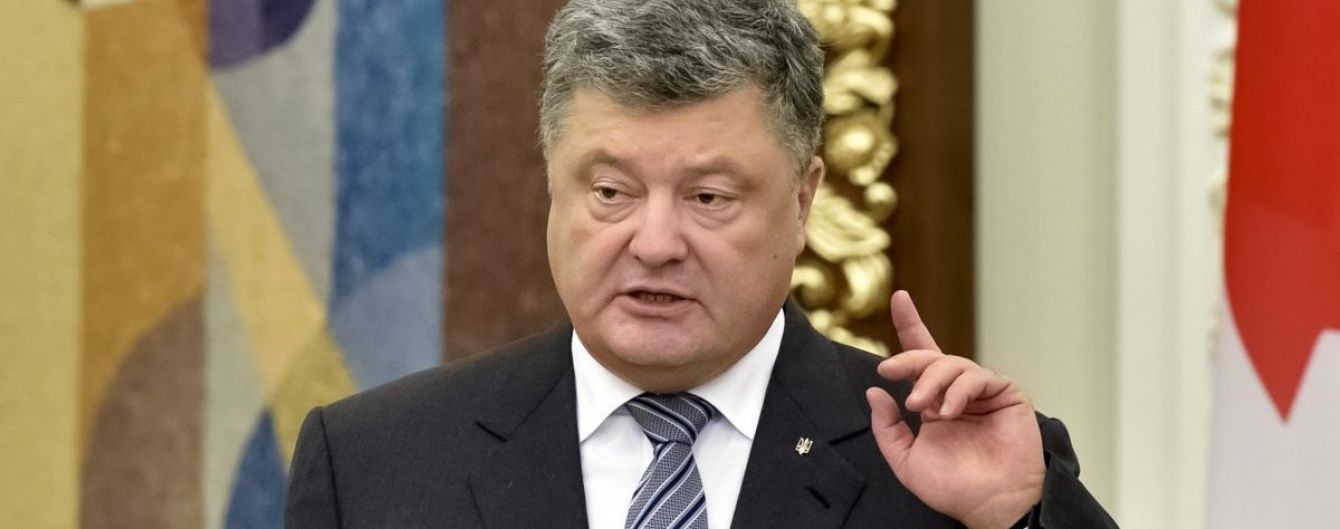 Порошенко пообещал студентам КПИ оставить стипендии