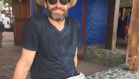 Хью Джекман шокировал фанов осунувшимся и постаревшим лицом