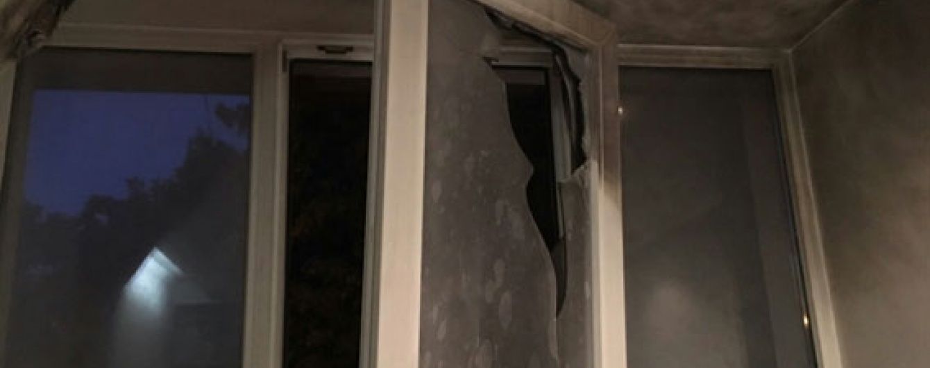 У Харкові молодики жбурнули "коктейль Молотова" у квартиру на центральному проспекті