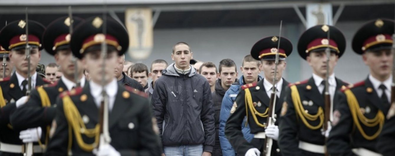 У Кабміні вирішили, скільки строковиків призиватимуть восени 2016