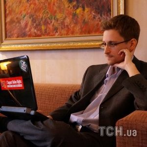 Сноуден попросил во Франции политическое убежище