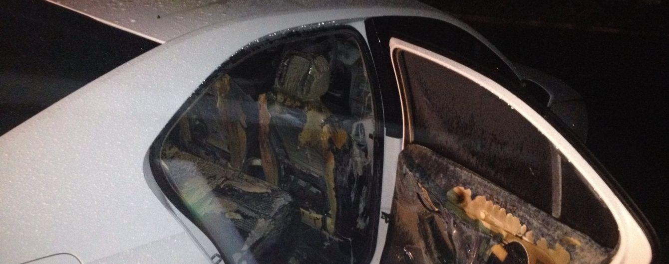 Во Франции хулиганы сожгли более тысячи автомобилей в новогоднюю ночь