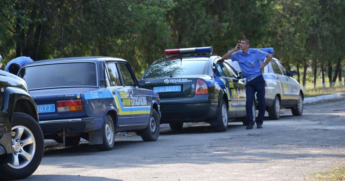 Із "гарячої" Лощинівки, де виникли бунти проти ромів через вбивство дівчинки, почнуть виводити поліцію
