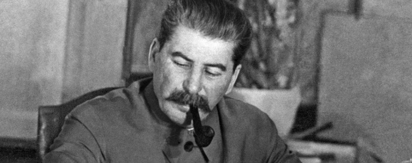Бывший следователь российской Генпрокуратуры хочет добиться открытия уголовного дела против Сталина