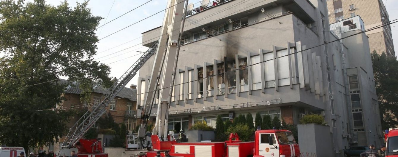"Интер" обнародовал видео поджога телеканала с камер наблюдения