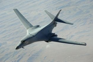 В России военные получат на вооружение кассетную авиабомбу "Дрель"