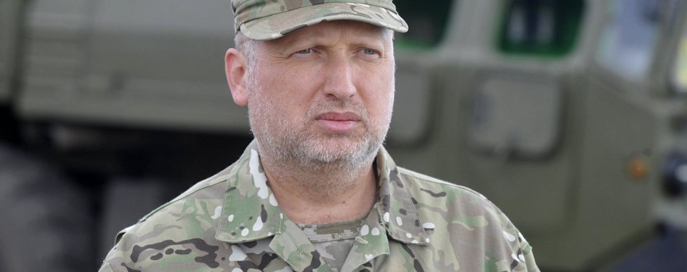 Турчинов не будет баллотироваться в Верховную Раду – Порошенко