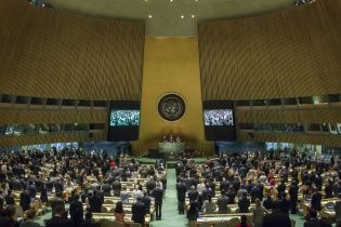 Генасамблея ООН закликала Росію вивести війська з України