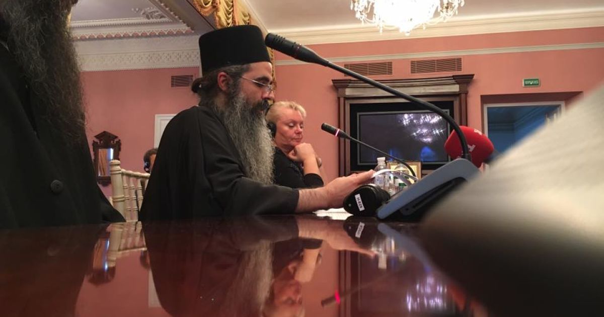 Переписати історію під себе. Чому Москва перешкоджала візиту афонських ченців до Києва