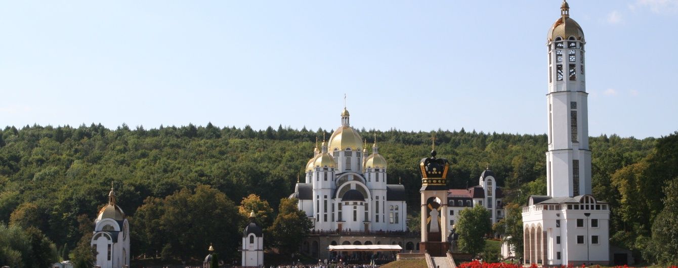 Військове паломництво: півтори тисячі бійців прийшли до богородичної святині на Тернопільщині