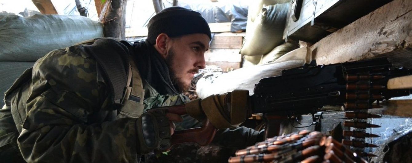 Бойовики майже півсотні разів обстріляли українських бійців з важкого озброєння. Дайджест АТО
