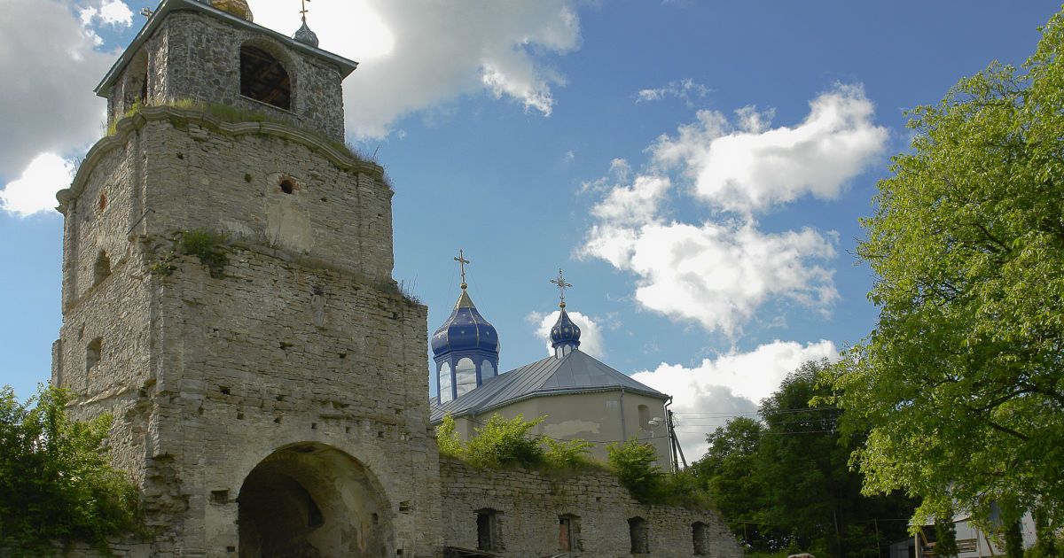 Таємниці Сатанова: монастирський камінь і особливі мінеральні джерела