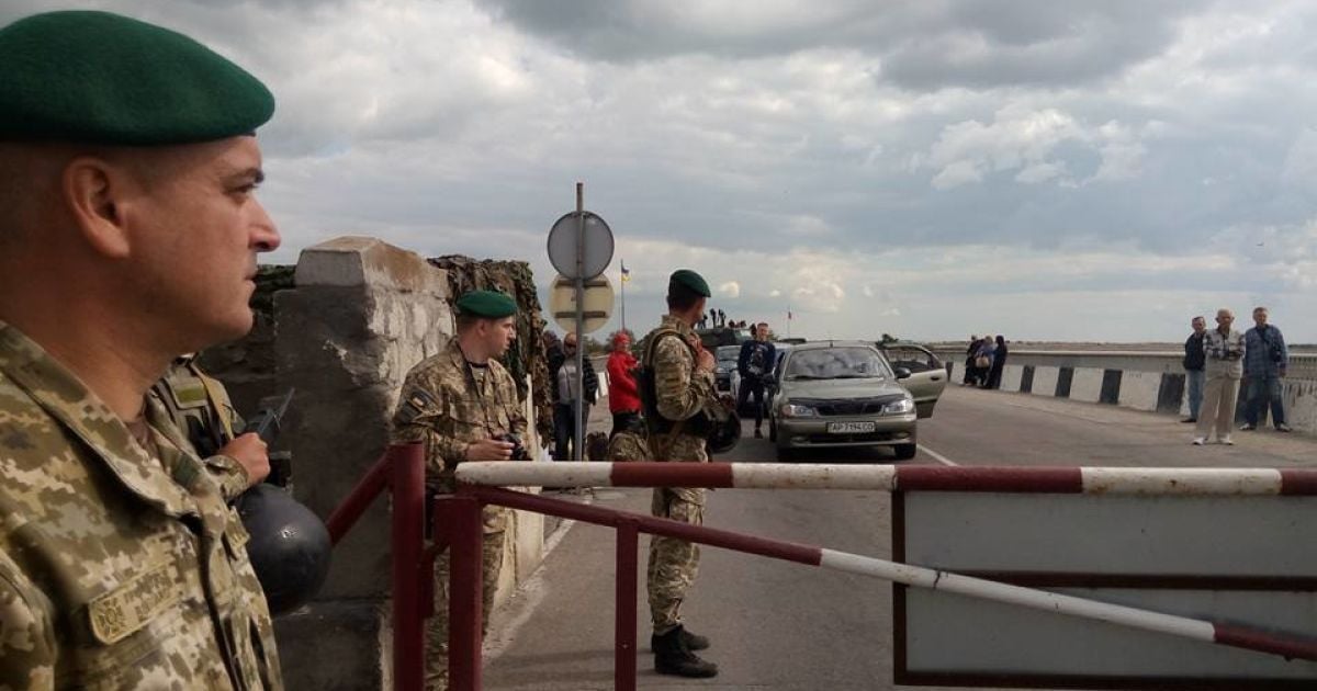 Оккупанты ликвидируют свои блокпосты на админгранице с Крымом - погранслужба