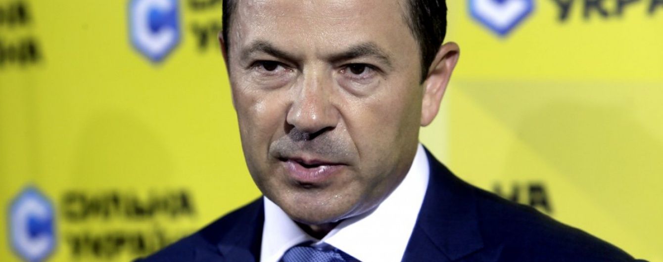 АМКУ разрешил Тигипко купить у Порошенко завод "Кузня на Рыбальском"