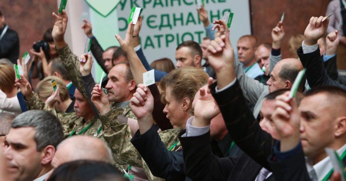 Писатель Шкляр объяснил роль Коломойского в УКРОПе