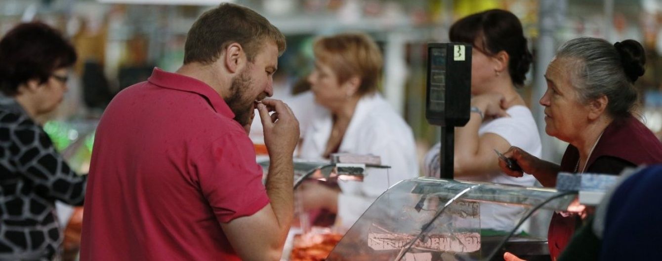 В Украине подешевели гречка, курятина, масло и сахар. На остальные продукты цены поползли вверх