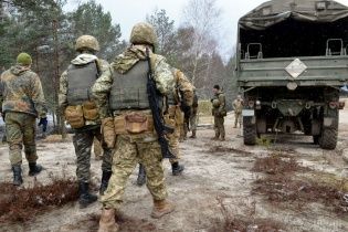 В Яворове на полигоне военный прострелил себе ногу