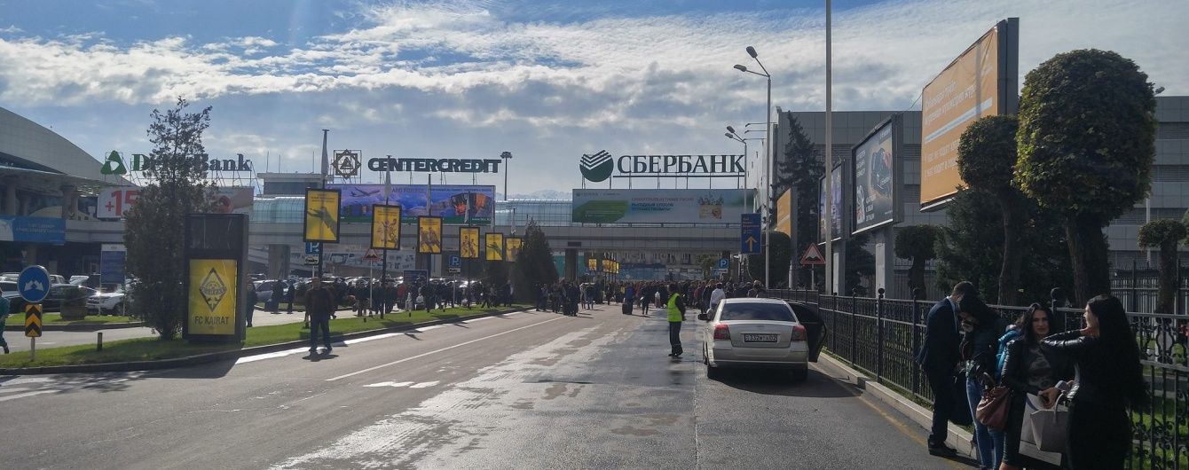 В Казахстане экстренно эвакуировали аэропорт из-за разлива ртути
