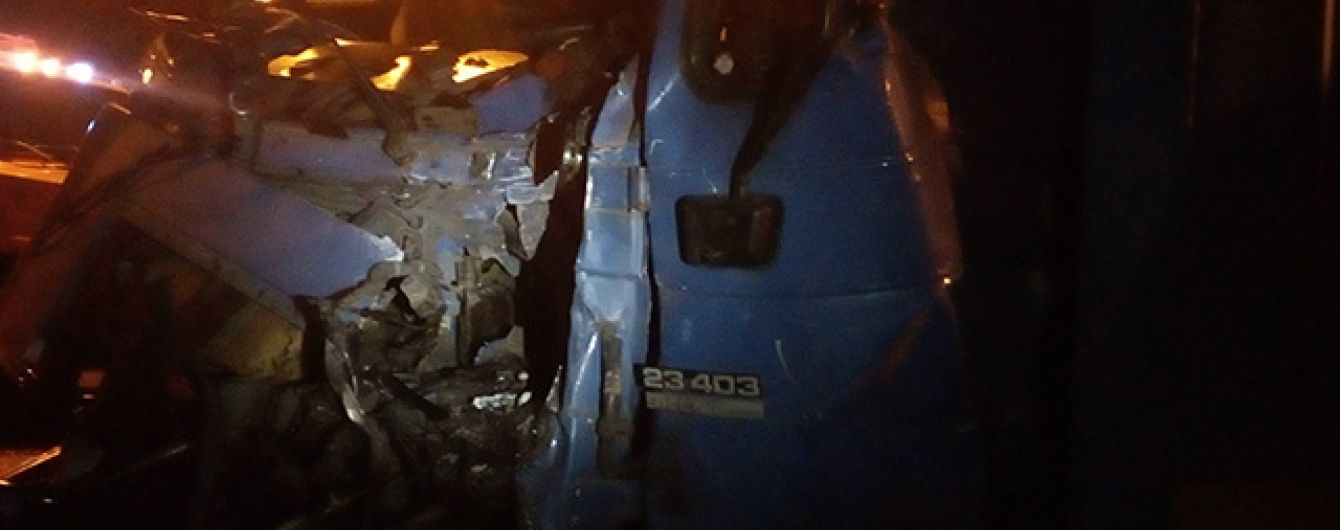 Смертельна ДТП на Миколаївщині: дві вантажівки зіштовхнулися лобом в лоб