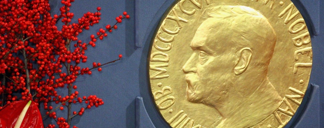 Нобелівка з літератури під загрозою: у Шведській академії розгорівся скандал через сексуальне насильство
