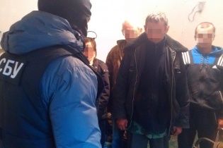Вінницькі фермери зробили сотню безхатьків рабами, які працювали в нелюдських умовах