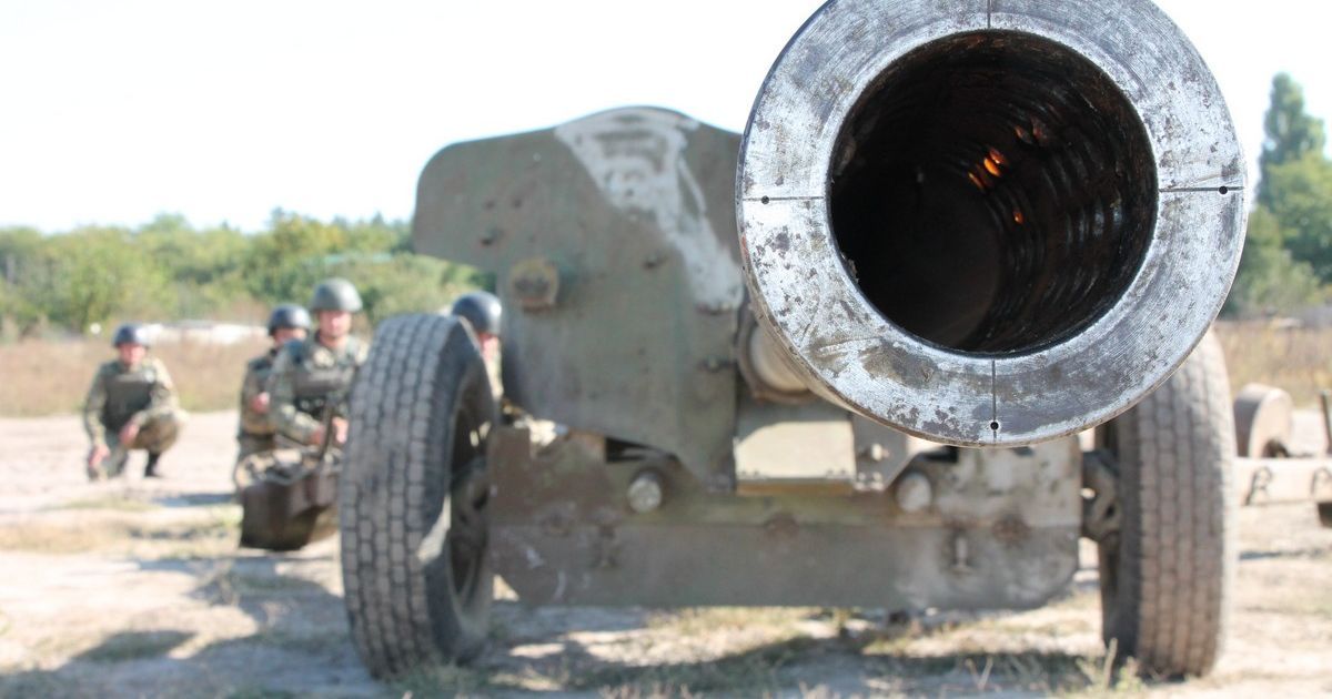 Волонтери привітали "богів війни" із Днем ракетних військ та артилерії України