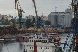 Херсонський морський порт передали у концесію. Гончарук розповів про умови