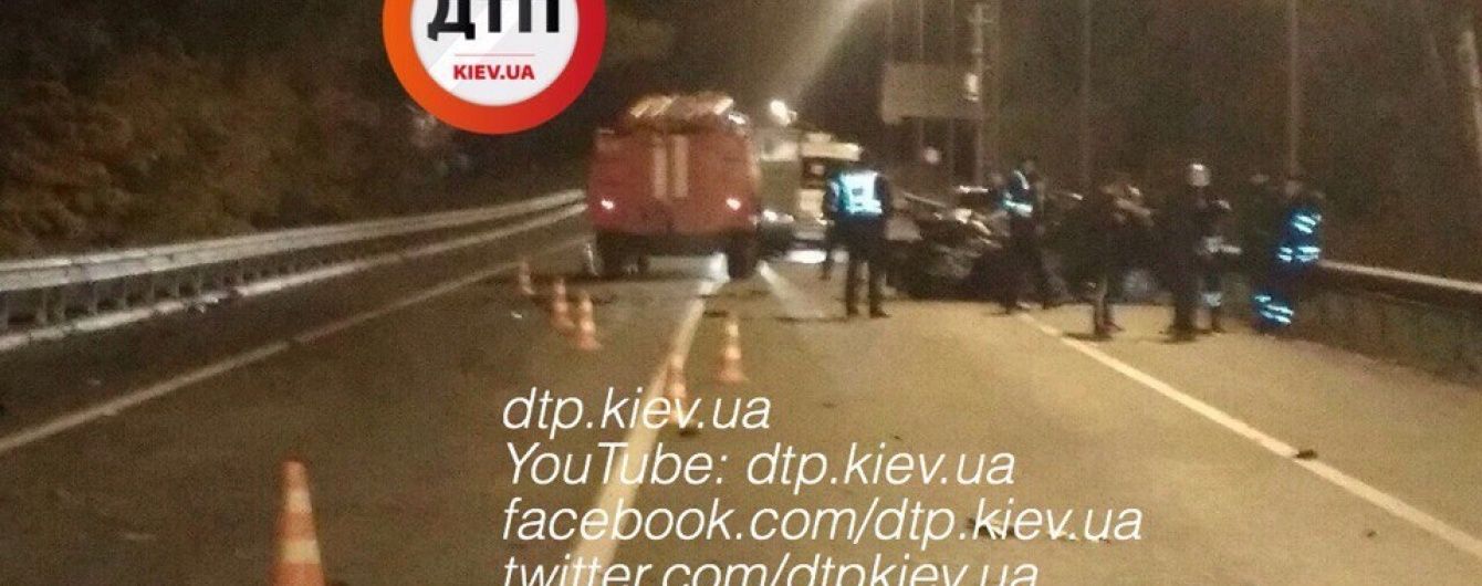 Винуватець кривавої ДТП під Києвом підробляв таксуванням