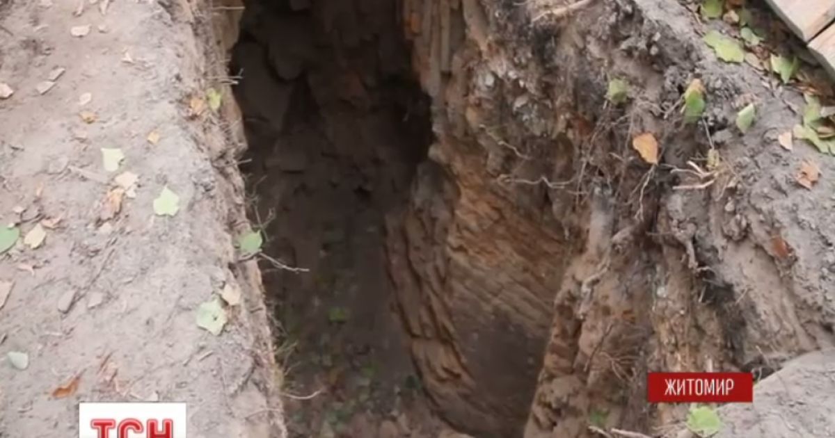В Житомире откопали старинное подземелье