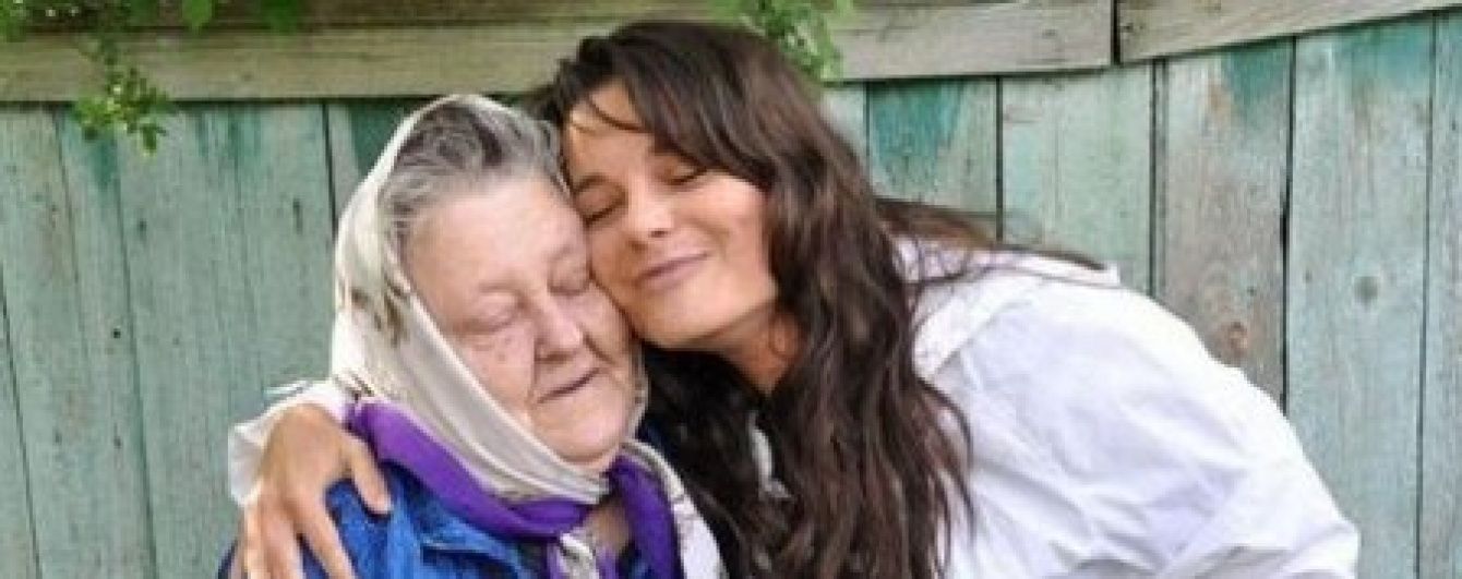 94-річна бабуся Наталії Корольової залишає Україну через онуку