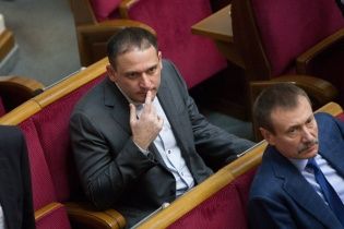 Добкін-молодший вимкнув телефон, не з'явився у Раді та проігнорував тест на наркотики