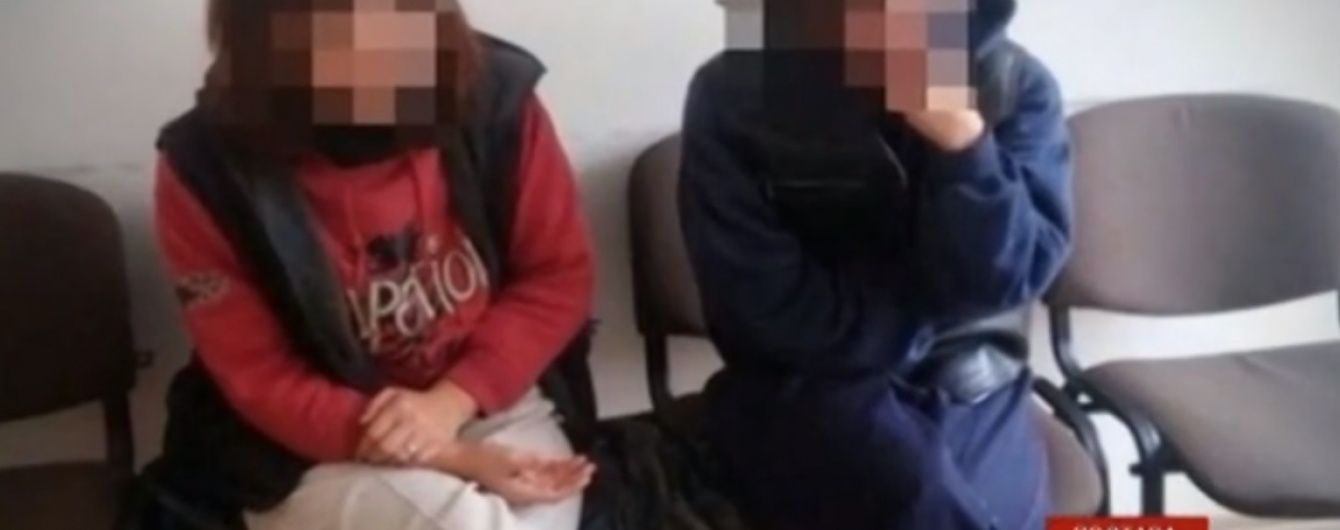 На Полтавщині сестри-близнючки вбили чоловіка, а потім вихвалялися цим таксистові