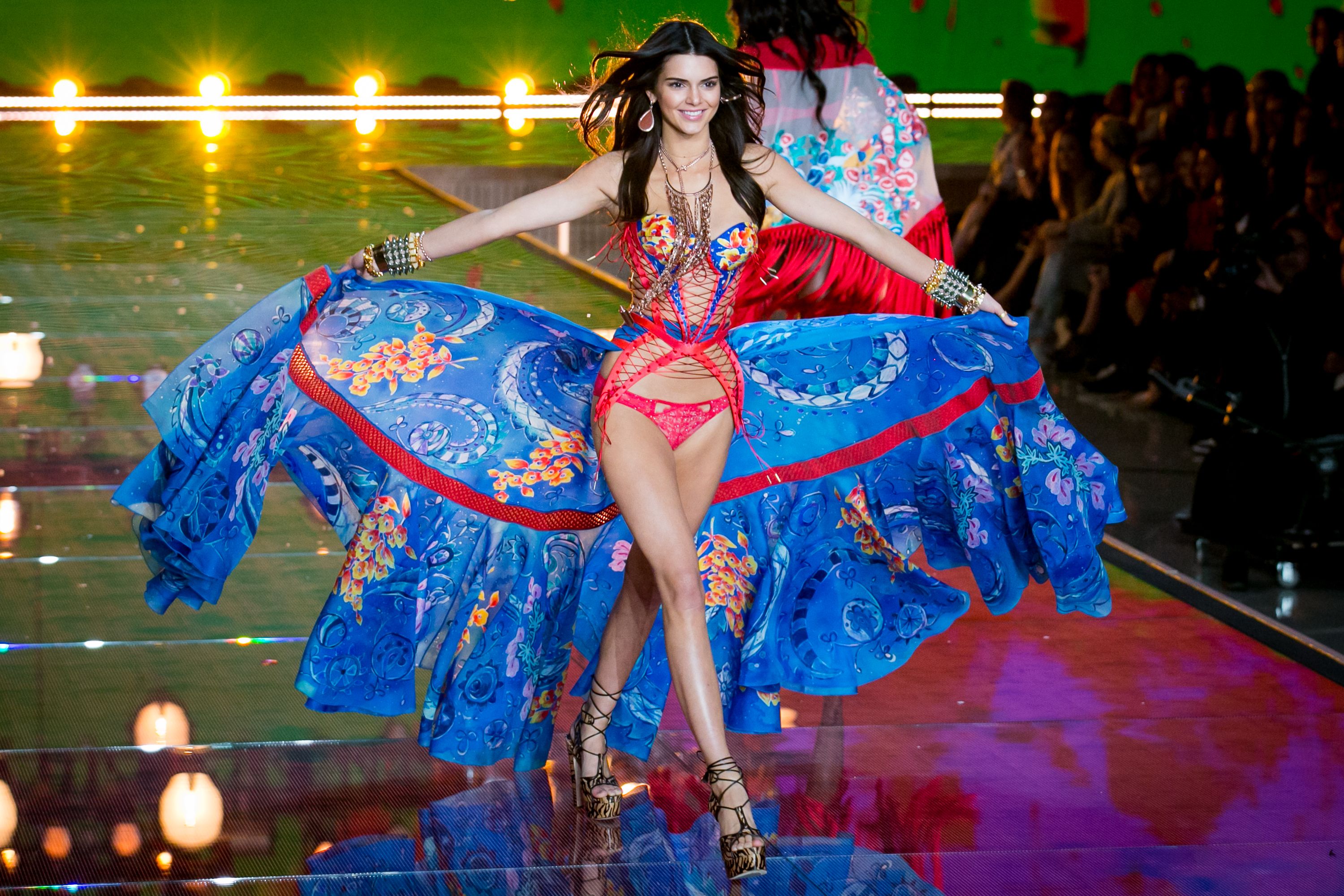 Кендалл Дженнер Victoria's Secret