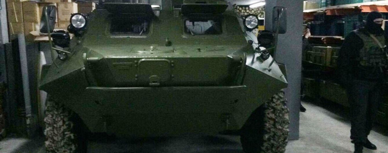Подробиці гучної справи з бункером зі зброєю та БТРом під Києвом: власника раніше вже судили