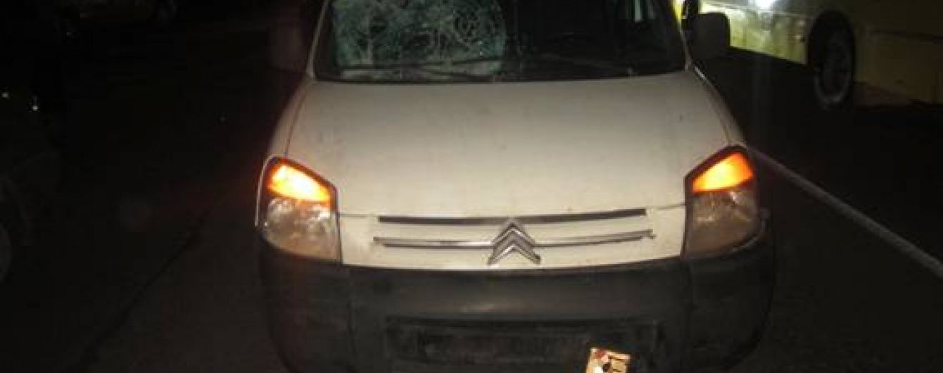На Київщині машина переїхала винуватця ДТП і його жертву