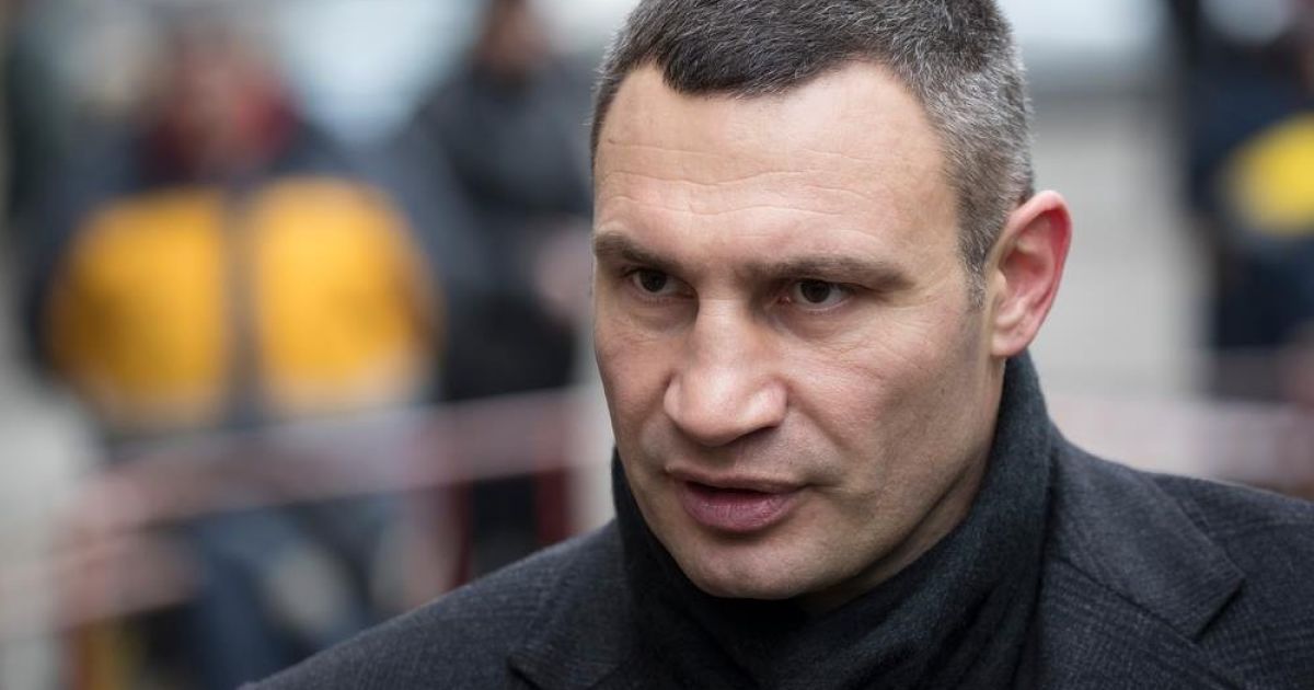 Кличко с голливудским размахом презентовал "новый" киевский троллейбус