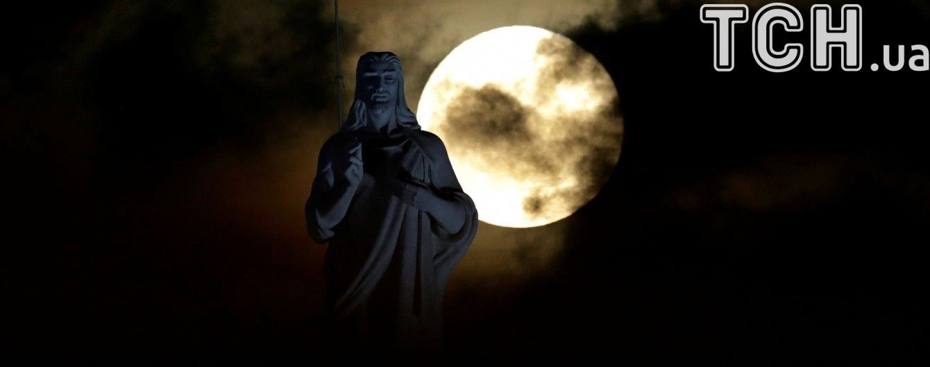 У грудні та січні жителі Землі побачать у небі Супермісяць