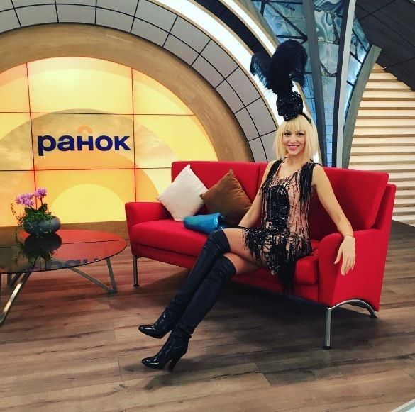 Оля Полякова з новою зачіскою_4
