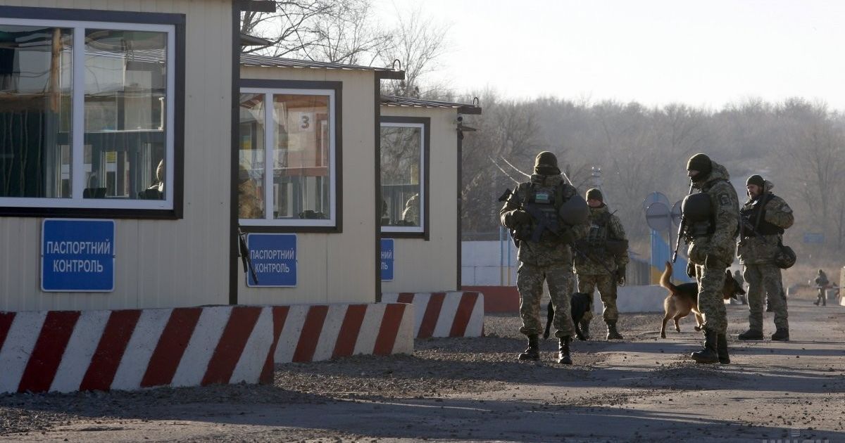 Новый КПВВ, признание долга за воду перед Украиной: о чем Контактная группа договорилась в Минске