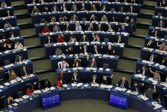 Майже сотня депутатів Європарламенту вимагають нових санкцій проти Росії за агресію в Керченській протоці