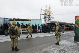 На пунктах пропуска на Донбассе умерли двое людей