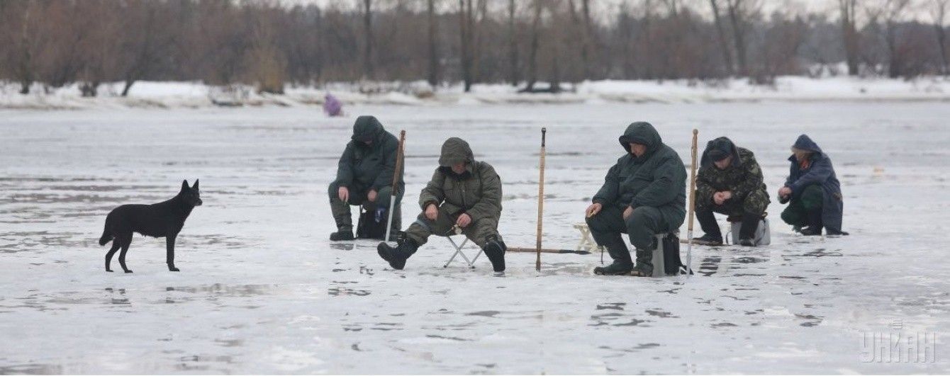 Рятувальники просять українців не виходити на кригу