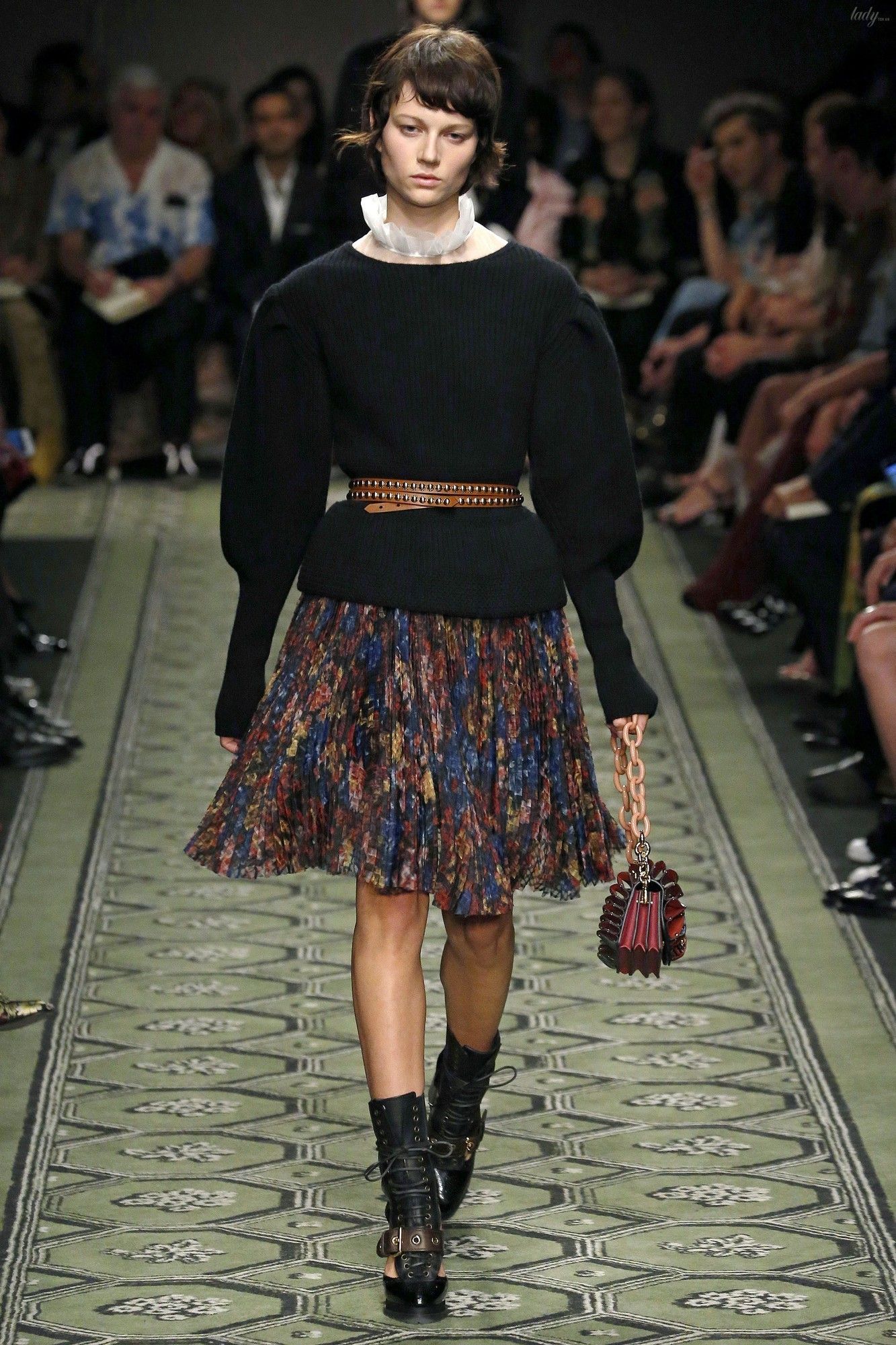 Коллекция Burberry прет-а-порте сезона весна-лето 2017_4