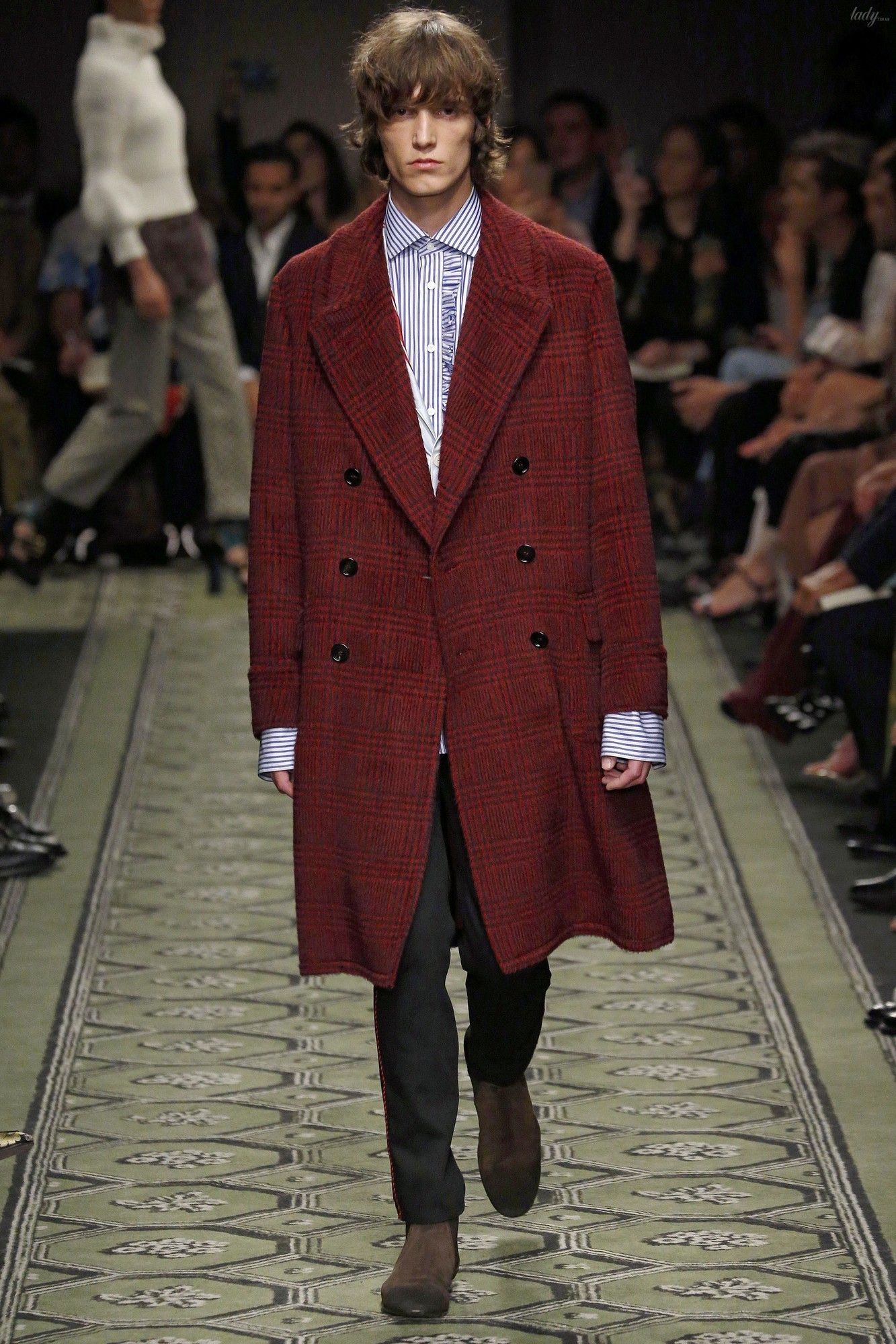 Коллекция Burberry прет-а-порте сезона весна-лето 2017_28