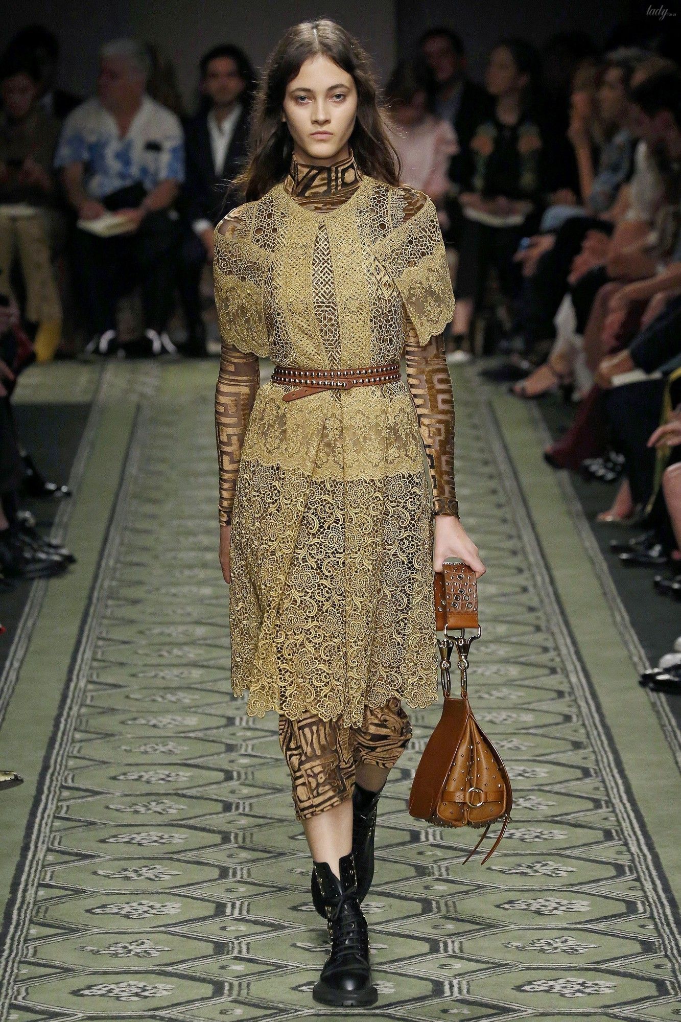 Коллекция Burberry прет-а-порте сезона весна-лето 2017_76