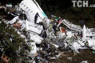 Уцелевшие после катастрофы колумбийского самолета рассказали о последних минутах перед трагедией
