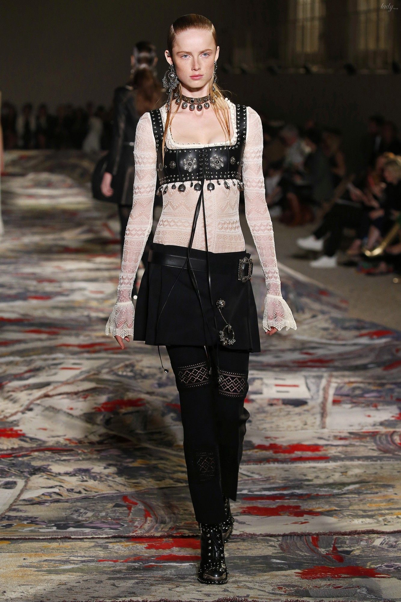 Коллекця Alexander McQueen прет-а-порте сезона весна-лето 2017_4