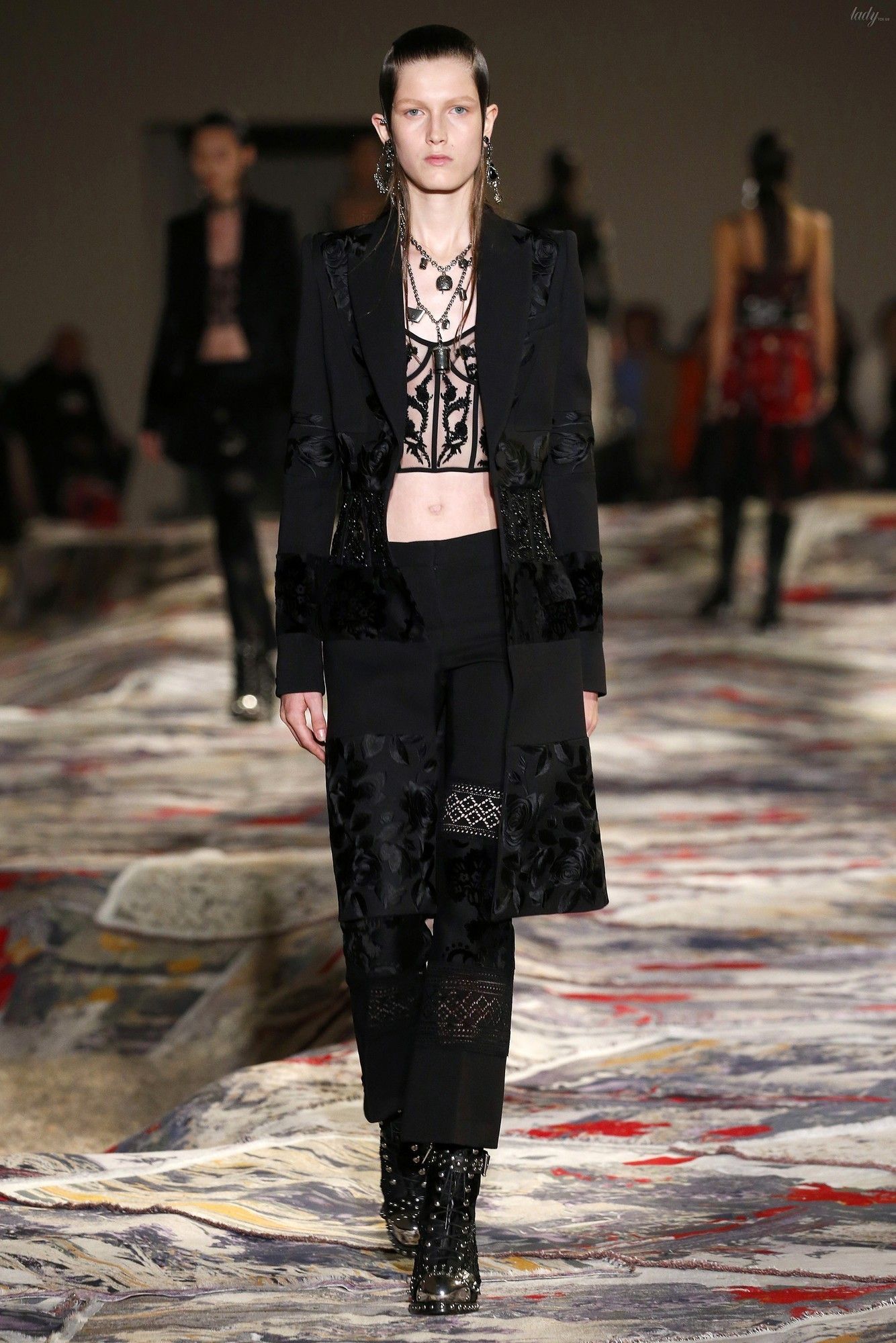 Коллекця Alexander McQueen прет-а-порте сезона весна-лето 2017_30