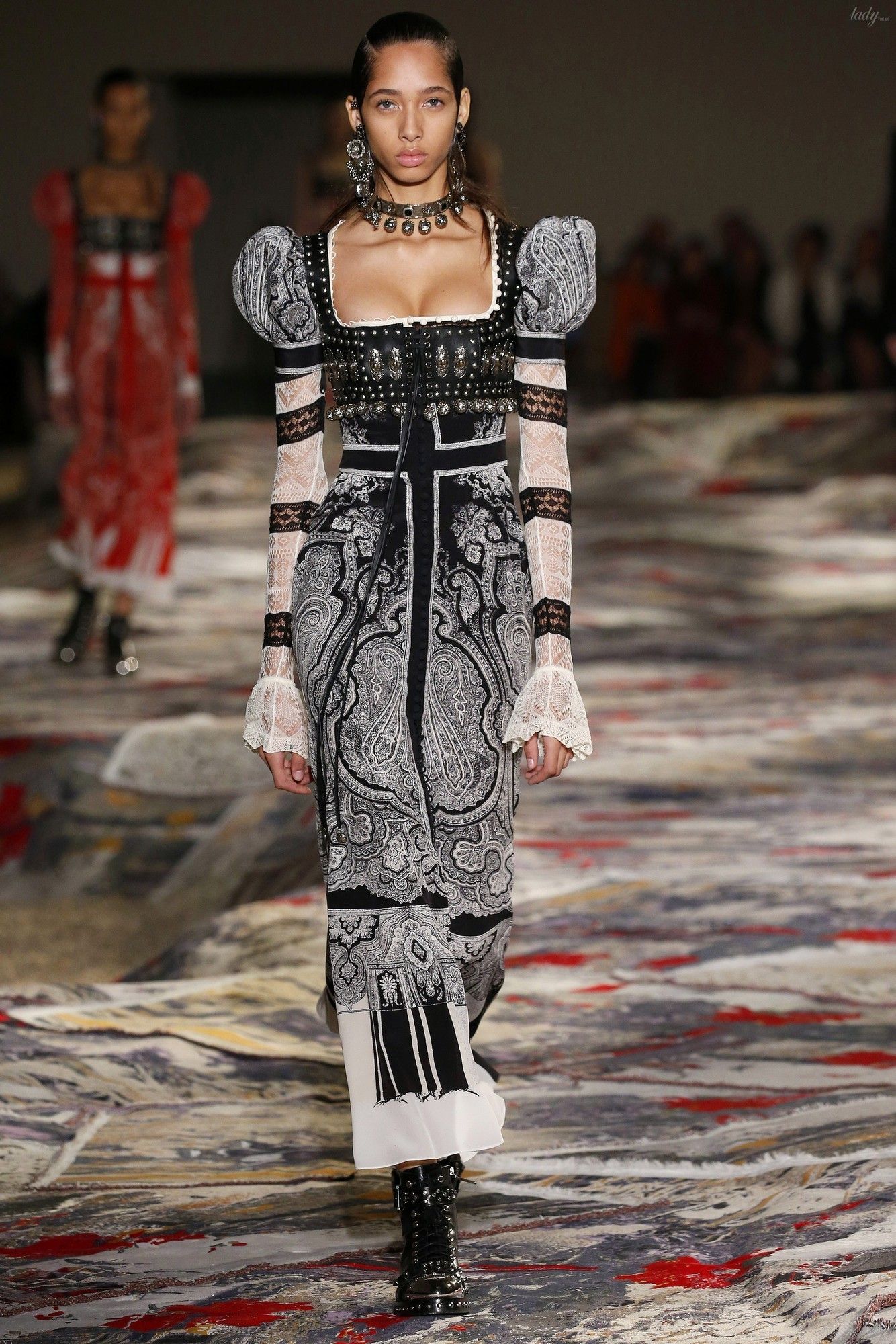 Коллекця Alexander McQueen прет-а-порте сезона весна-лето 2017_32