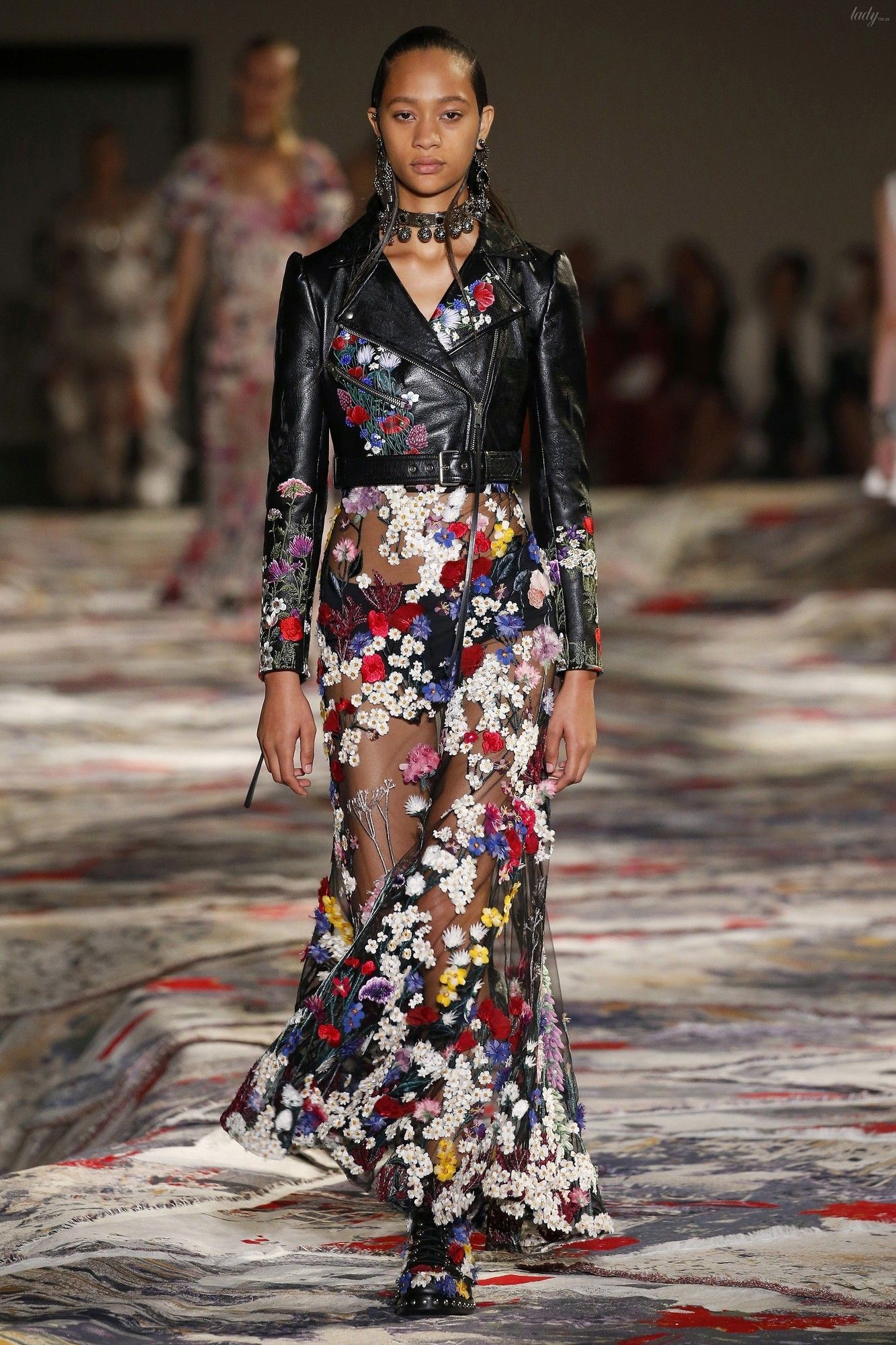 Коллекця Alexander McQueen прет-а-порте сезона весна-лето 2017_23